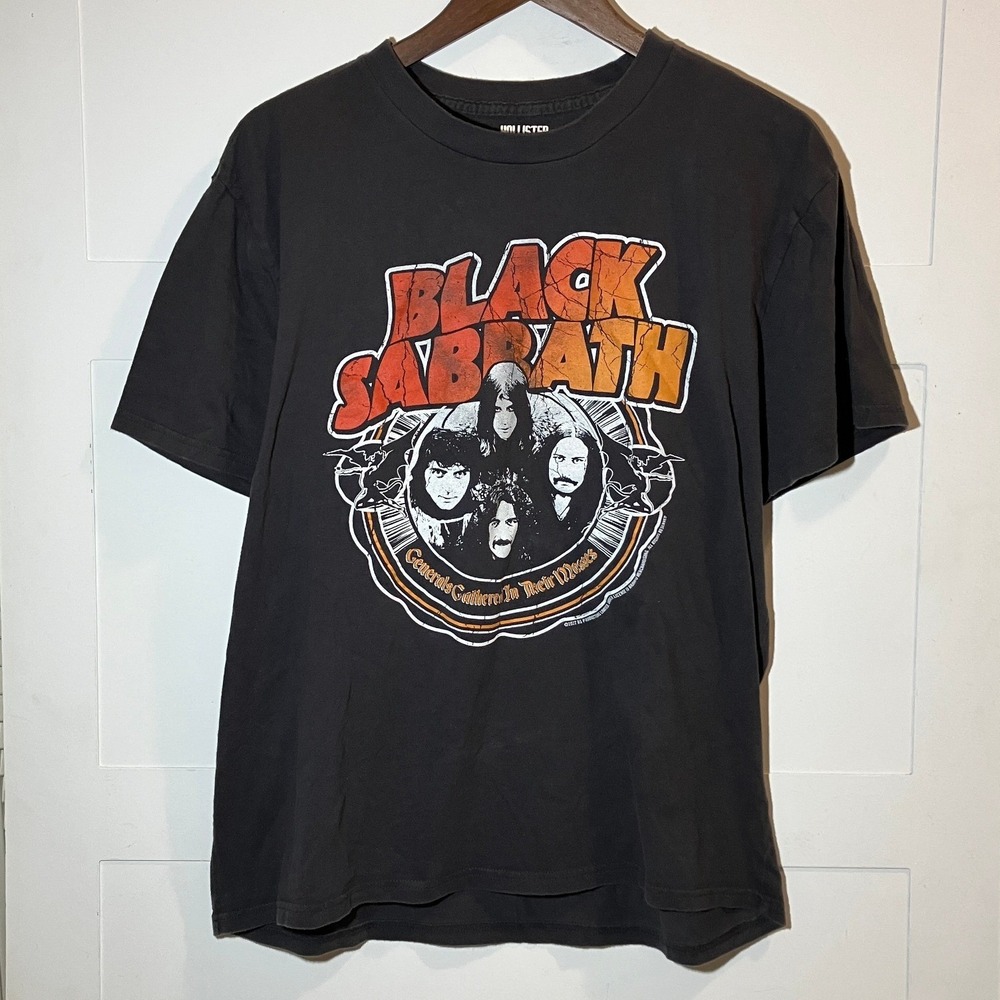 Hollister Large Relaxed Fit‎ Black Sabbath Graphic Tee Gray Grunge Rock Metal